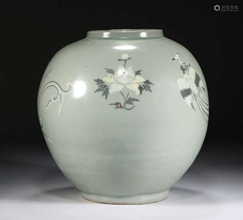 A NORTHERN Song Dynasty - Celadon JAR