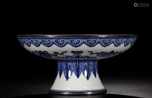 A QING DYNASTY YONGZHENG  BLUE AND WHITE WITH TWINE BRANCHES...