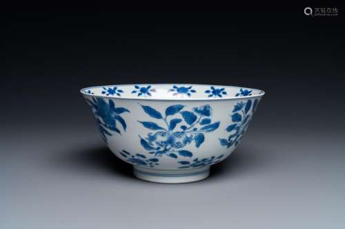 A FINE CHINESE BLUE AND WHITE 'SANDUO' BOWL, KANGX...