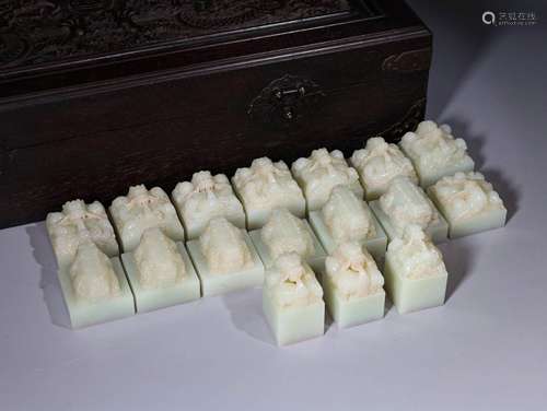 A QING DYNASTY HETIAN JADE DRAGON BUTTON SEAL