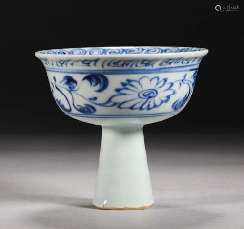 A YUAN DYNASTY BLUE AND WHITE HIGH FOOT CUP