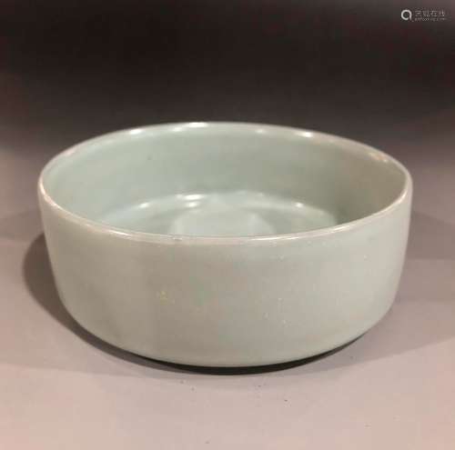 A SONG DYNASTY RU KILN BRUSH WASHER