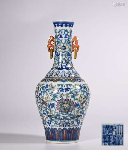 A QING QIANLONG DOUCAI twine flower pattern BOTTLE WITH DOUB...