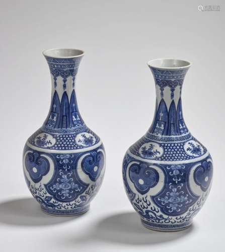 Chine, fin XIXe siècle Paire de vases en porcelaine bleu-bla...