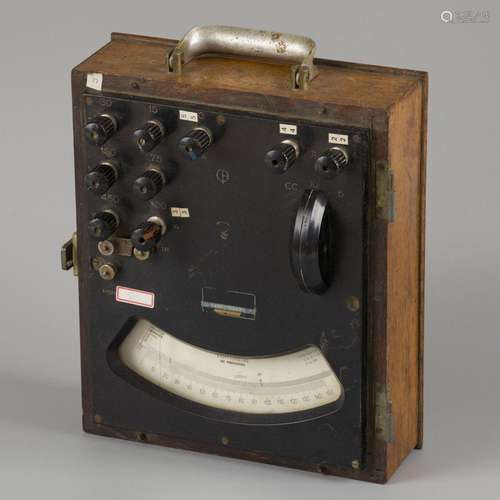 A watt meter / electricity meter, France, 20th century.