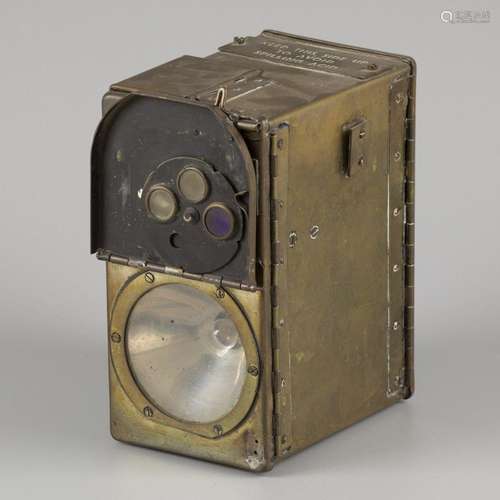 A portable electric signallantern/ light canon, patt. 4298, ...