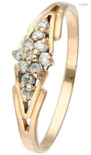 14K. Yellow gold ring set with approx. 0.22 ct. diamond.