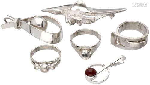 Lot of six sterling silver Finnish / Danish design jewellery...