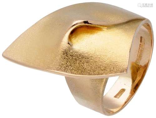 14K. Yellow gold 'Fold' ring by Finnish designer P...