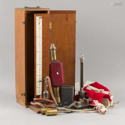 A lot comprising various items a.w. a thermometer, 20th cent...