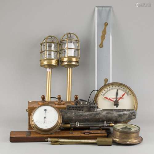 A lot comprising various items a.w. two brass cage lamps, 20...