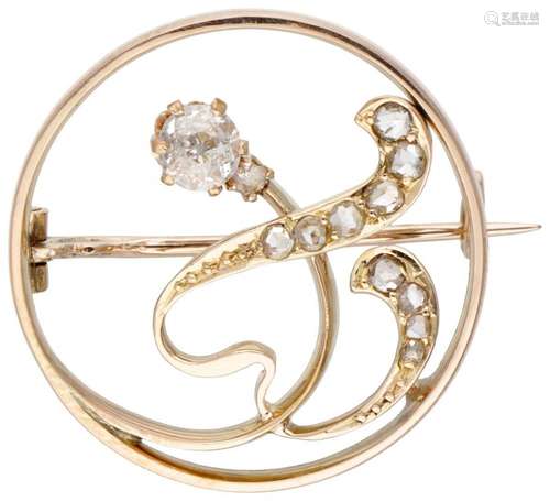 14K. Rose gold antique brooch set with approx. 0.22 ct. diam...