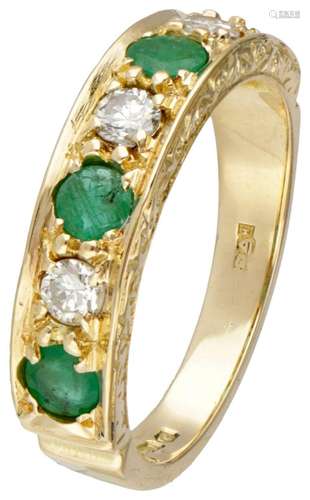 18K. Yellow gold vintage ring set with approx. 0.30 ct. diam...