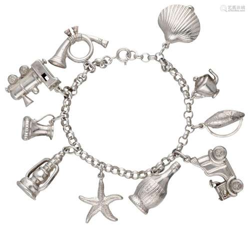 835 Silver vintage charm bracelet.