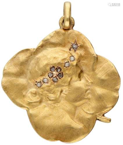 18K. Yellow gold Art Nouveau relief pendant set with rose cu...