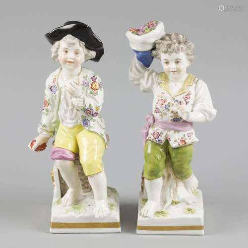 A set of (2) porcelain sculptures, gemertk ludwigsburg. Germ...