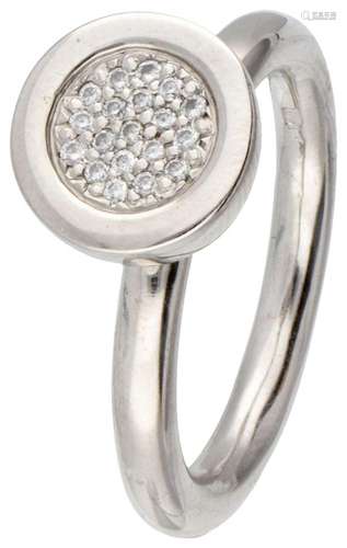 14K. White gold Bron ring set with approx. 0.10 ct. diamond.