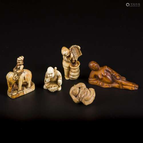 A lot of (5) netsuke's including 3 made in ivory. Late ...