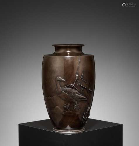 TOSHITSUGU: A FINE AND LARGE BRONZE VASE WITH GOOSE AND WATE...