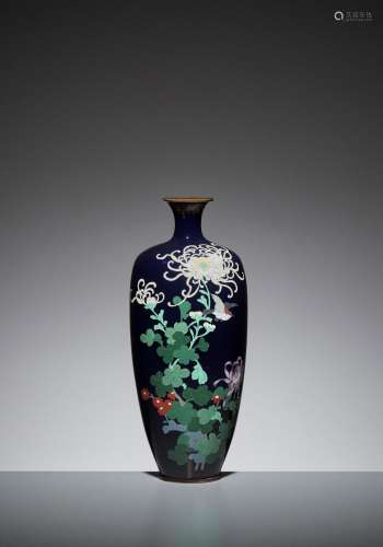 A CLOISONNÉ ENAMEL VASE WITH A BIRD AND FLOWERS