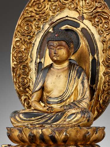 A LACQUER-GILT WOOD FIGURE DEPICTING AMIDA NYORAI