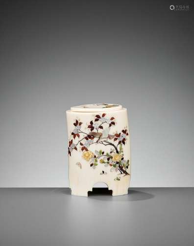 A SHIBAYAMA INLAID IVORY TUSK VASE AND COVER