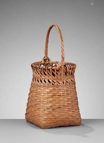 TANABE CHIKUUNSAI II: A BAMBOO HANAKAGO (FLOWER BASKET) TITL...