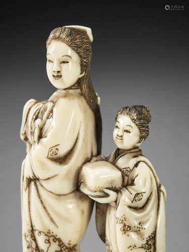 MINKOKU: AN IVORY NETSUKE OF AN OIRAN WITH KAMURO