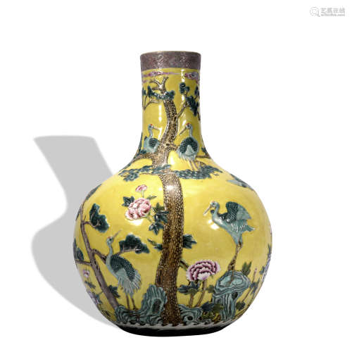A Wu cai 'floral and birds' globular vase