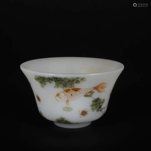 A glassware bowl