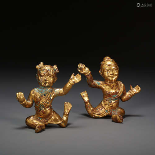 A PAIR OF CHINESE GILT BRONZE BOY AND GIRL, TANG DYNASTY