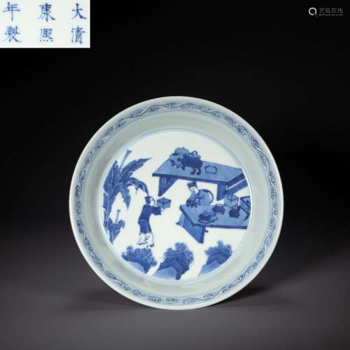 CHINESE BLUE AND WHITE PORCELAIN PLATE FROM KANGXI DYNASTY