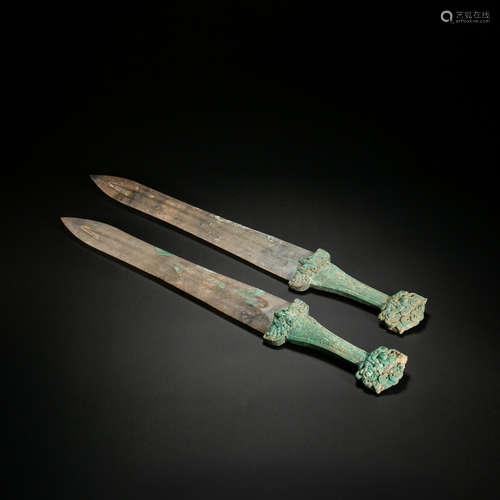 A PAIR OF CHINESE SILVER JADE KNIVES, HAN DYNASTY