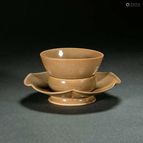 A SET OF CHINESE YUE WARE CUPS FROM THE SONG DYNASTY