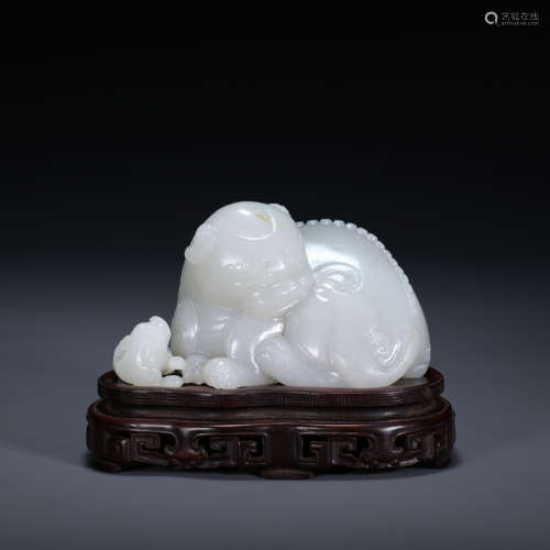 HETIAN WHITE JADE LION, QING DYNASTY, CHINA