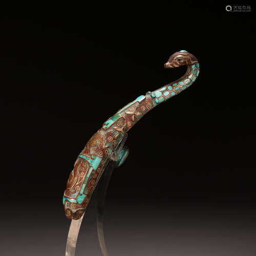 CHINESE BRONZE GOLD MOSAIC TURQUOISE BELT HOOK, HAN DYNASTY