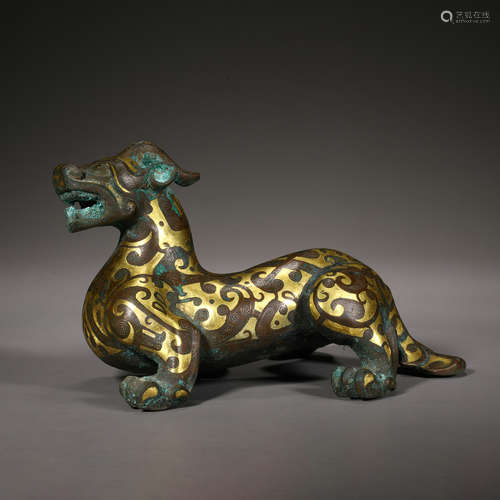 Bronze animal head ornament