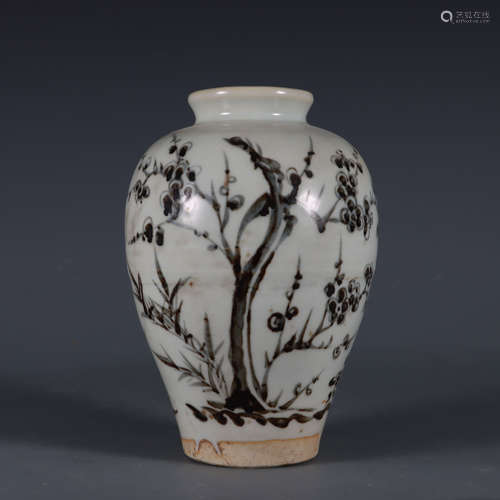 Red flower vase in glaze