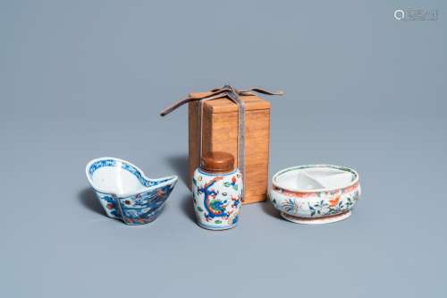 A CHINESE DOUCAI BOWL, A FAMILLE VERTE SPICE BOX AND A WUCAI...