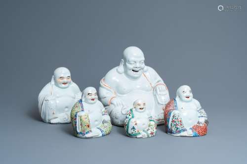 FIVE CHINESE FAMILLE ROSE AND WHITE FIGURES OF BUDDHA, SEAL ...