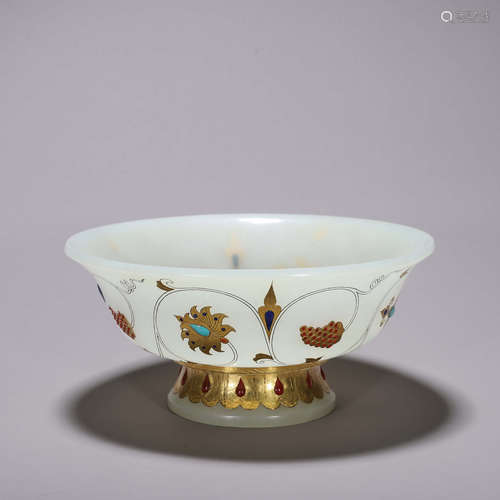 A flower patterned Hetian jade gold-inlaid bowl