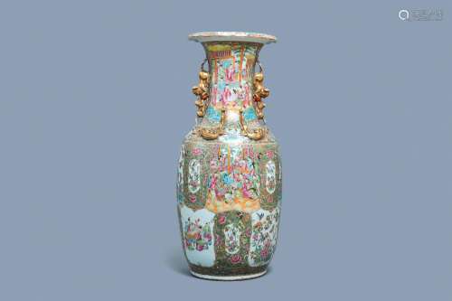 A LARGE CHINESE CANTON FAMILLE ROSE VASE, 19TH C.