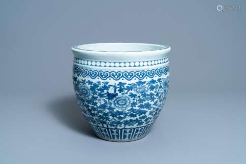 A CHINESE BLUE AND WHITE FISH BOWL, 19TH C.