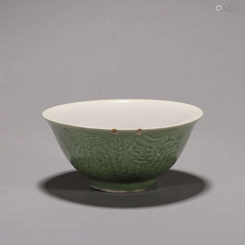 A Longquan kiln dragon porcelain bowl