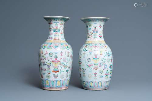 A PAIR OF CHINESE FAMILLE ROSE 'ANTIQUITIES' VASES...