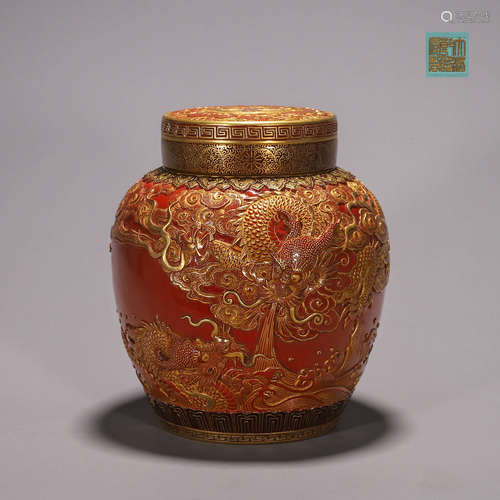 A red glazed gilt dragon porcelain covered jar