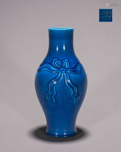 A blue glazed porcelain vase