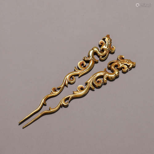 A pair of gilding copper dragon head hair pins