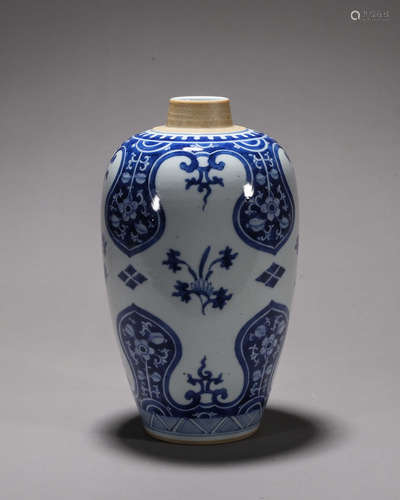 A blue and white flower porcelain jar