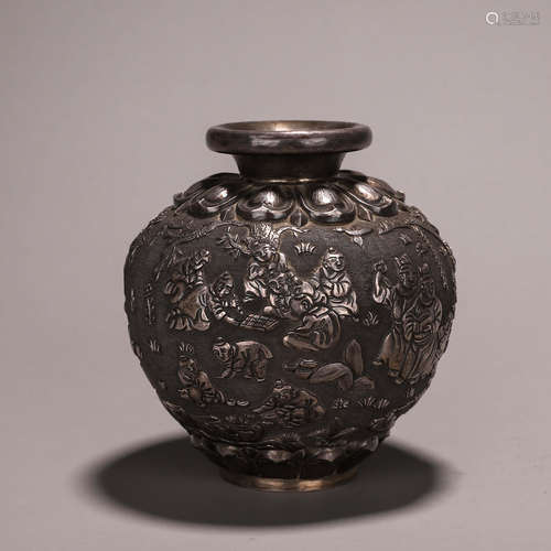 A figure patterned silver jar